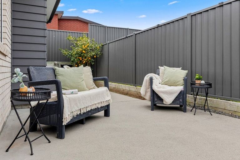 Photo of property in 18 Raynor Crescent, Pyes Pa, Tauranga, 3112
