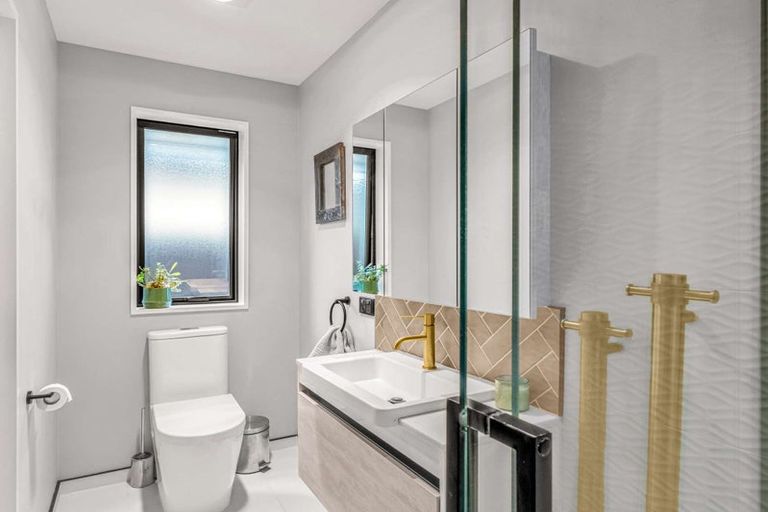 Photo of property in 33 Tara Crescent, Woodend, 7610