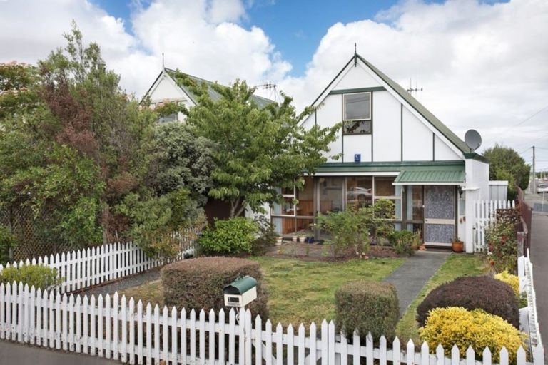 Photo of property in 13a Harris Street, Marton, 4710