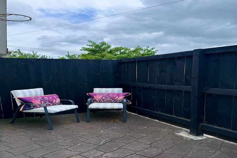Photo of property in 24 Tawa Road, Onehunga, Auckland, 1061