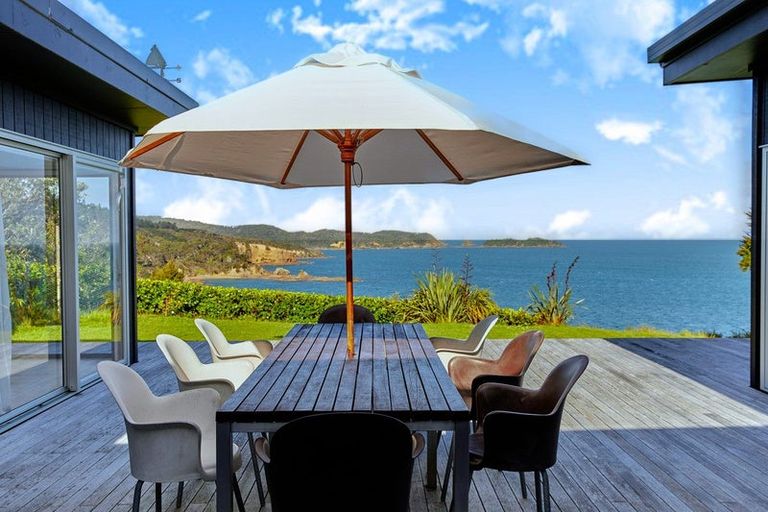 Photo of property in 15 Elizabeth Point Road, Kawau Island, 0920