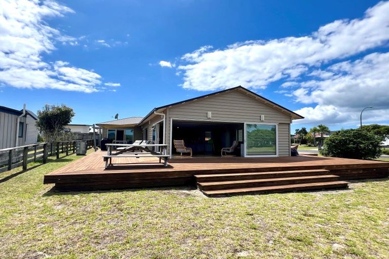Photo of property in 602 Matarangi Drive, Matarangi, Whitianga, 3592