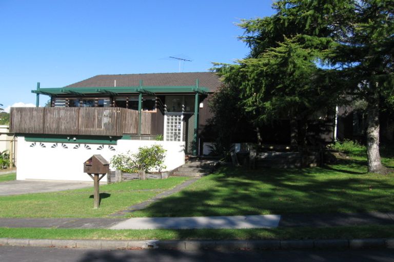 Photo of property in 7 Coromandel Crescent, Mairangi Bay, Auckland, 0630