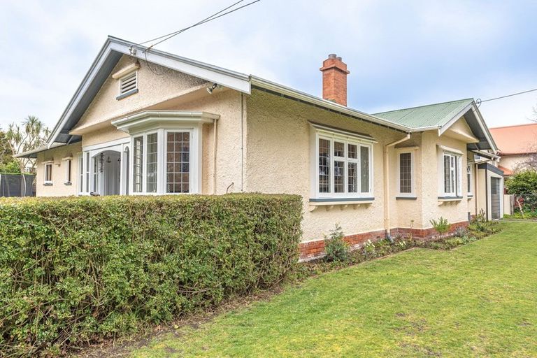 Photo of property in 11 Selwyn Crescent, College Estate, Whanganui, 4500