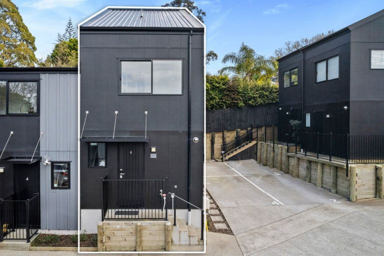 Photo of property in 3/37 Camelot Place, Glenfield, Auckland, 0629