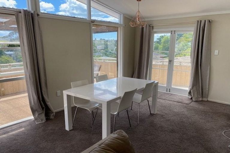 Photo of property in 23 Downing Street, Glenfield, Auckland, 0629