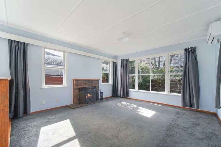 Photo of property in 94 Edmonton Road, Henderson, Auckland, 0612