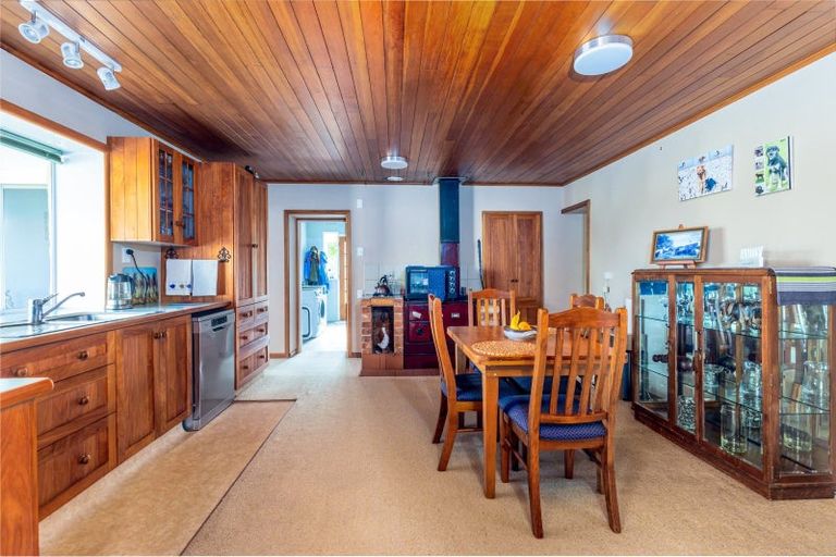 Photo of property in 104 Middle Road, Saint Andrews, Timaru, 7972