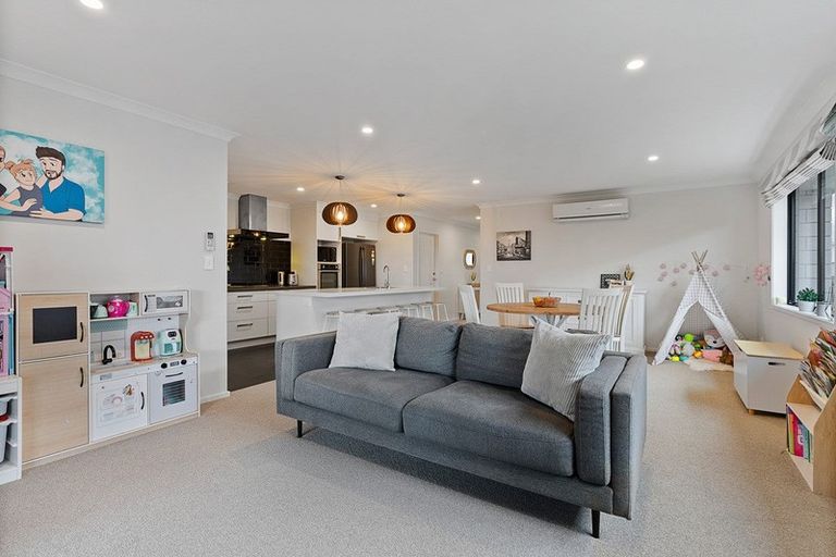 Photo of property in 59 Harding Drive, Papamoa Beach, Papamoa, 3118