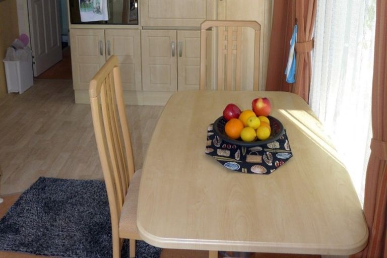 Photo of property in 70 Tironui Drive, Taradale, Napier, 4112