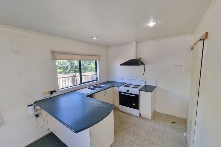 Photo of property in 10 Elvira Place, Ranui, Auckland, 0612