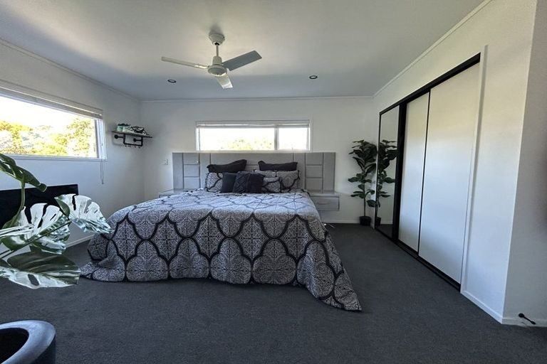 Photo of property in 24 Springtime Crescent, Stanmore Bay, Whangaparaoa, 0932