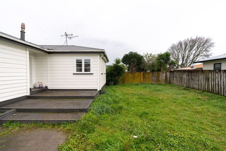 Photo of property in 143 Avalon Drive, Nawton, Hamilton, 3200