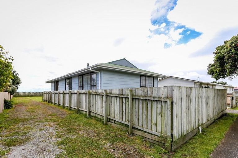 Photo of property in 72 Hume Street, Waitara, 4320