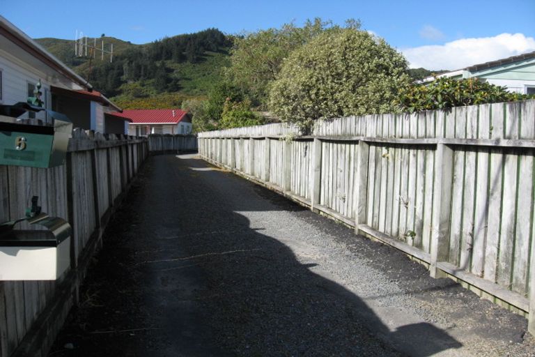 Photo of property in 2/6 Wellington Road, Wainuiomata, Lower Hutt, 5014