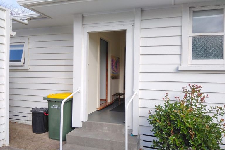 Photo of property in 25 Fulford Street, New Plymouth, 4310