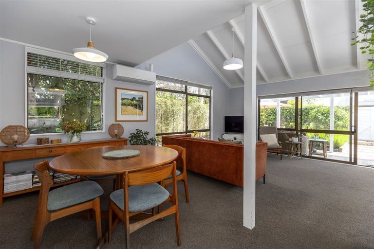 Photo of property in 1/25a Beach Road, Te Atatu Peninsula, Auckland, 0610