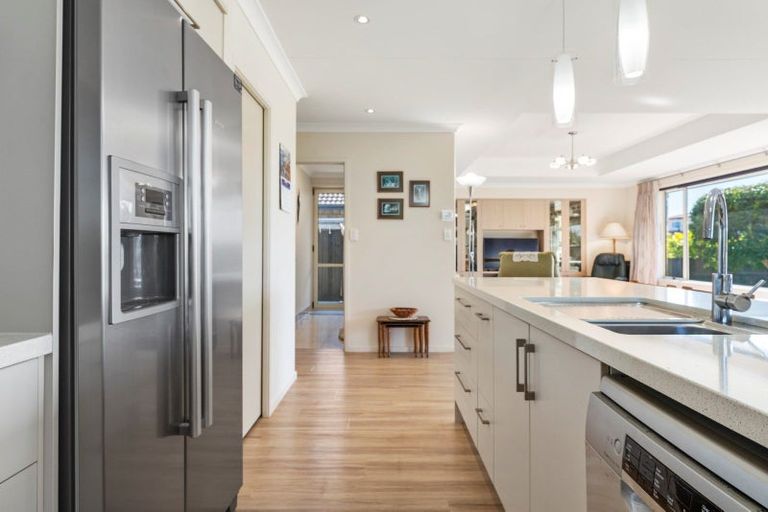 Photo of property in 143 Oriental Parade, Papamoa Beach, Papamoa, 3118