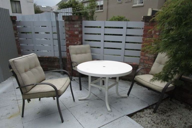 Photo of property in 37 Carlton Mill Road, Merivale, Christchurch, 8014