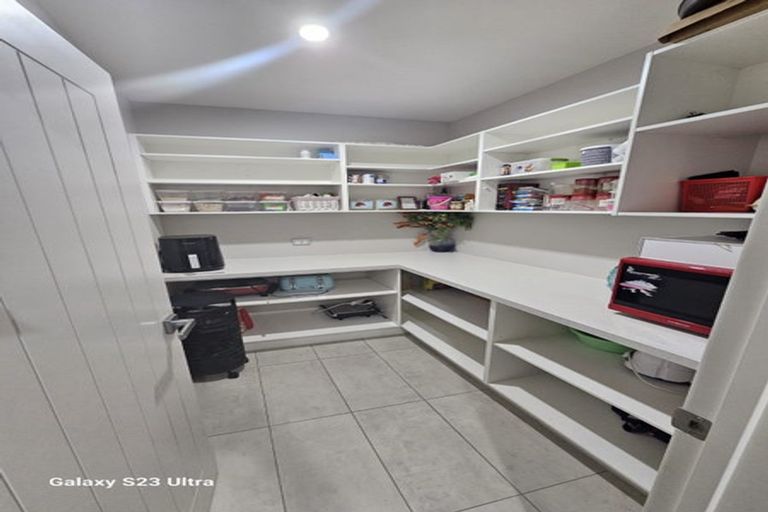 Photo of property in 86 Shillingford Boulevard, Rolleston, 7615