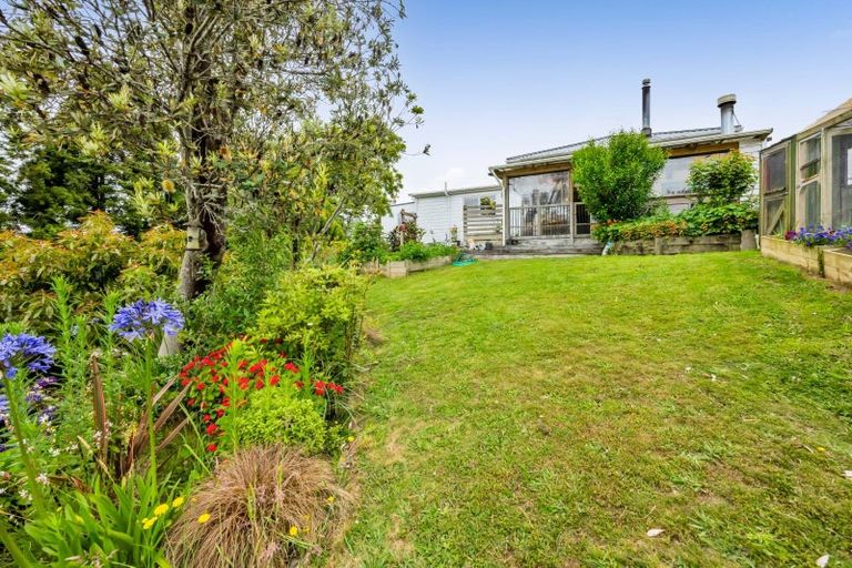 Photo of property in 20 Dudley Road Lower, Inglewood, 4386