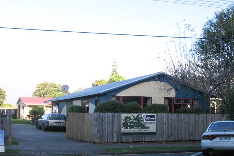 Photo of property in 34 Tutere Street, Waikanae Beach, Waikanae, 5036