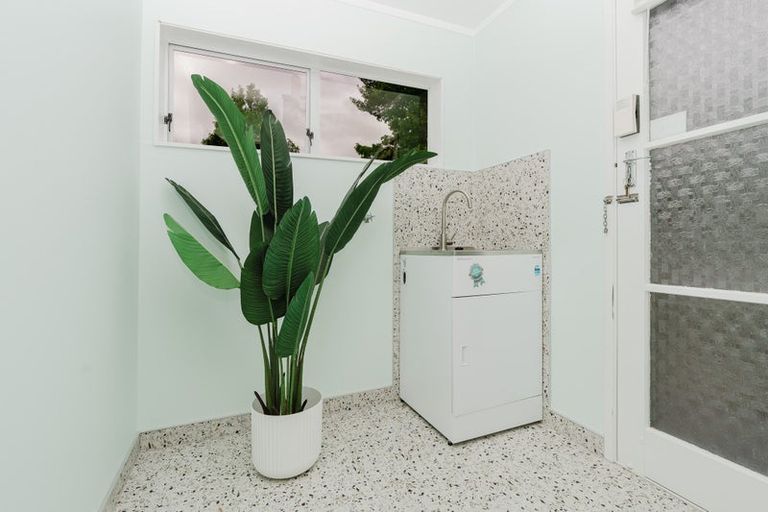 Photo of property in 2 Dorothy Place, Hillcrest, Hamilton, 3216