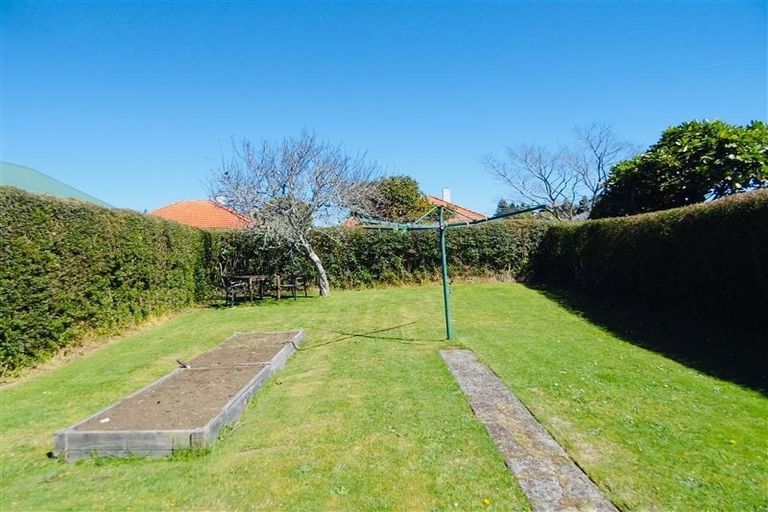 Photo of property in 68a Brooklands Road, Brooklands, New Plymouth, 4310