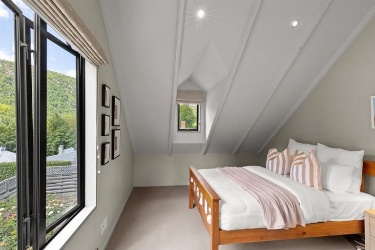 Photo of property in 20 Wiltshire Street, Arrowtown, 9302
