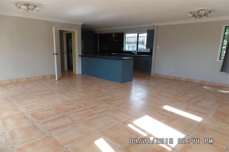 Photo of property in 12 Naviti Place, Browns Bay, Auckland, 0630