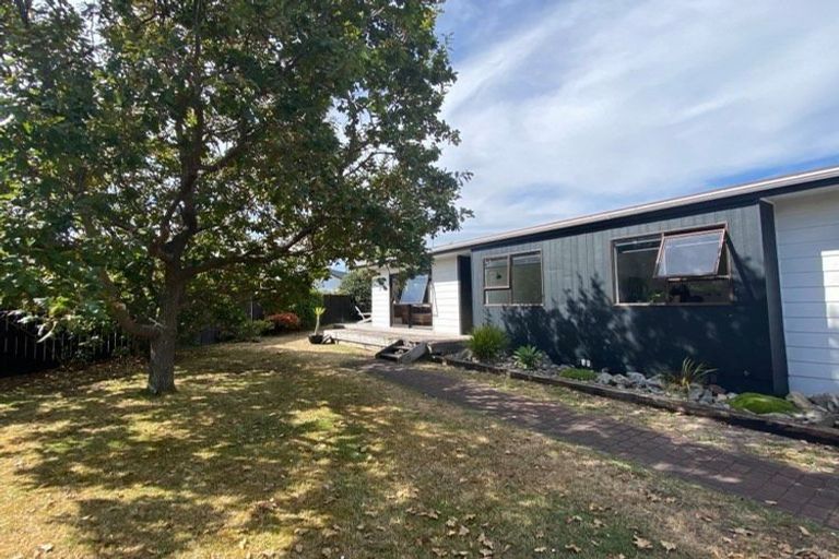 Photo of property in 75 Mazengarb Road, Paraparaumu Beach, Paraparaumu, 5032