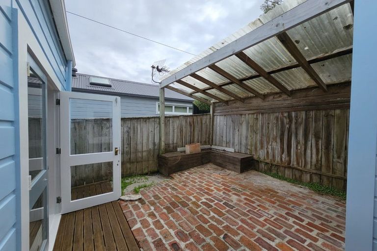 Photo of property in 105 Elizabeth Street, Mount Victoria, Wellington, 6011