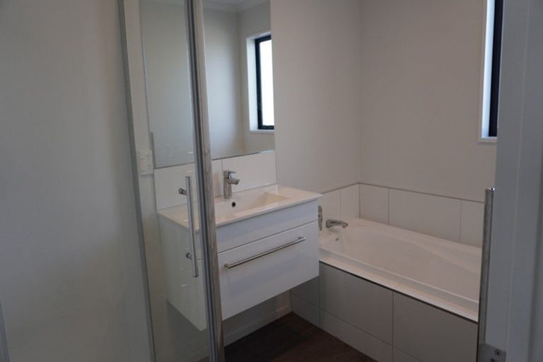 Photo of property in 28 Sholto Duncan Crescent, Halswell, Christchurch, 8025