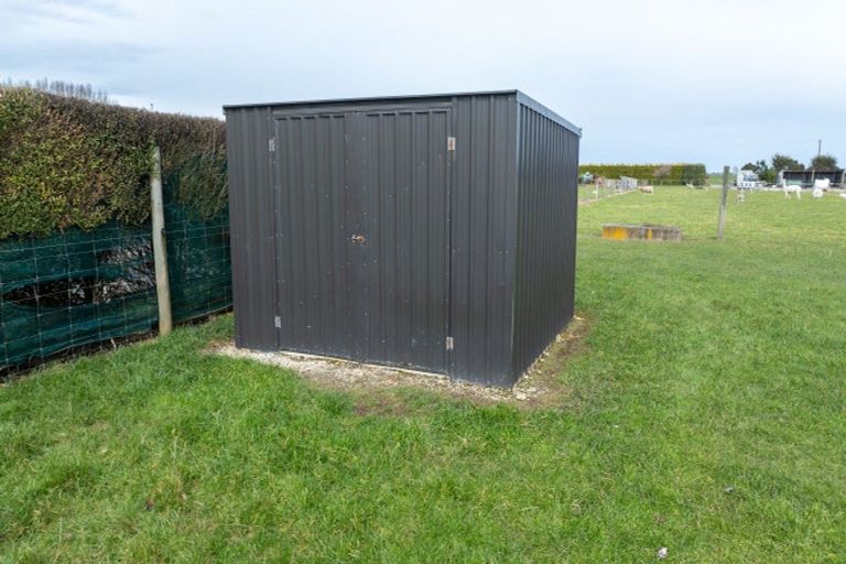 Photo of property in 24 Mckinnon Road, Edendale, Wyndham, 9893