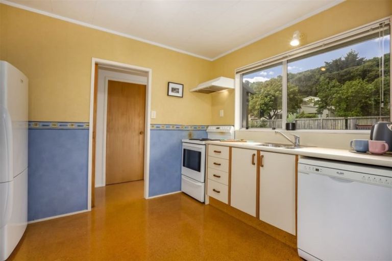 Photo of property in 86 Leeward Drive, Whitby, Porirua, 5024