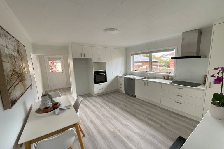 Photo of property in 16 Worthy Street, Ilam, Christchurch, 8041