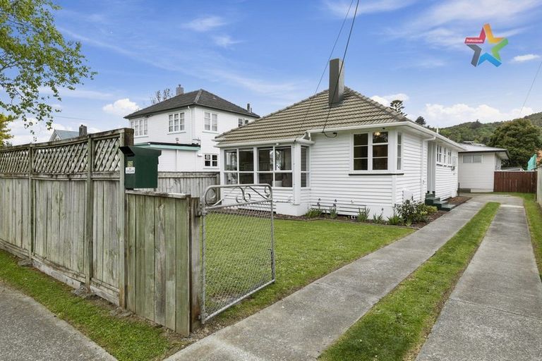 Photo of property in 350 Waiwhetu Road, Fairfield, Lower Hutt, 5011