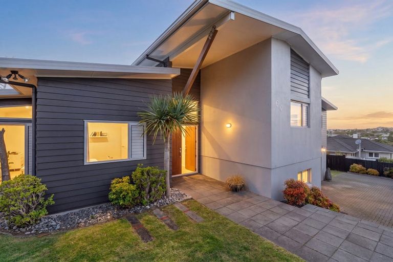 Photo of property in 60 Chesterfield Way, Orewa, 0931