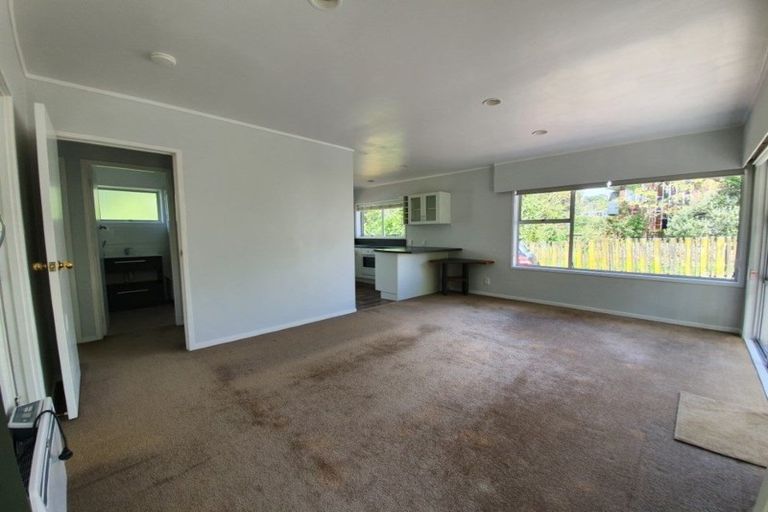 Photo of property in 1/19 Bentley Avenue, Glenfield, Auckland, 0629