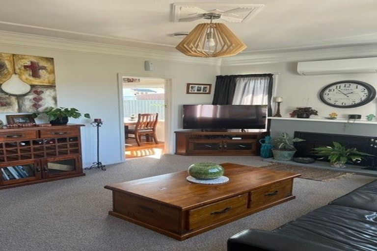 Photo of property in 105 Mayfair Avenue, Mayfair, Hastings, 4122