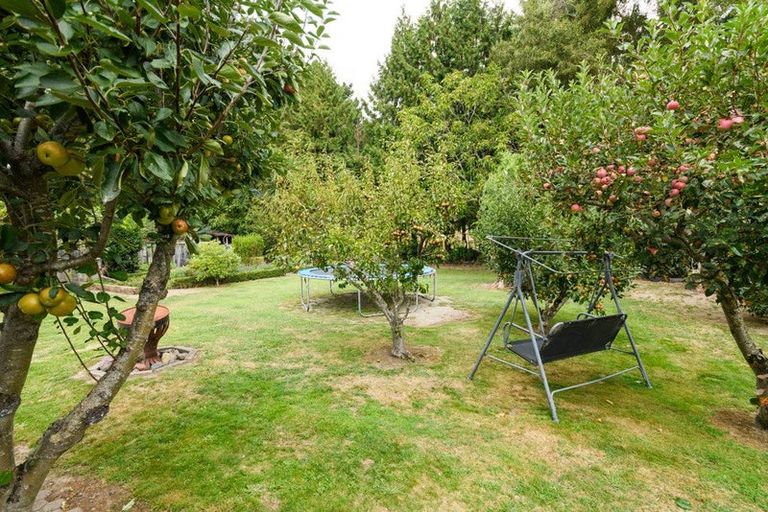 Photo of property in 1112 Rangiotu Road, Rangiotu, Palmerston North, 4477