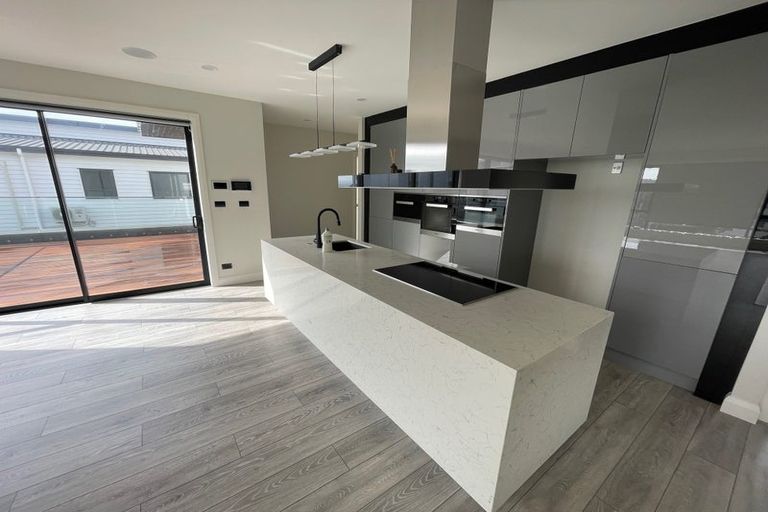 Photo of property in 8 Cavalli Road, Long Bay, Auckland, 0630