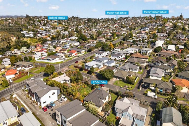 Photo of property in 3 Zefiro Drive, Massey, Auckland, 0614
