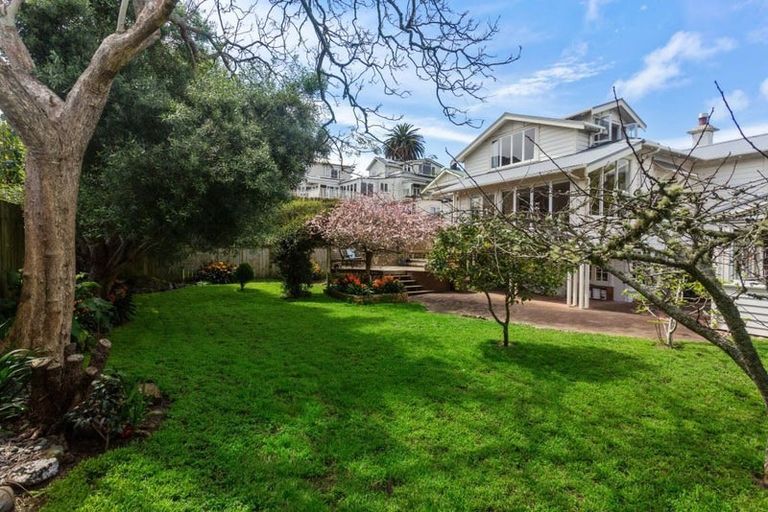 Photo of property in 7 Huia Street, Devonport, Auckland, 0624