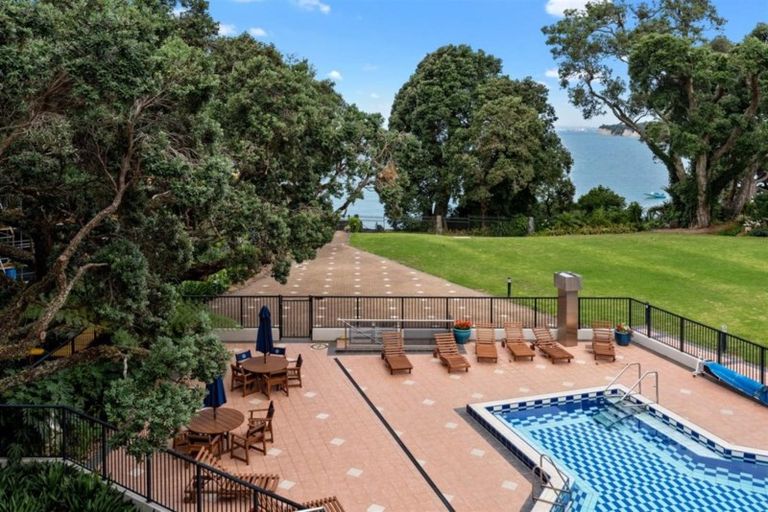 Photo of property in 2d/5 The Promenade, Takapuna, Auckland, 0622