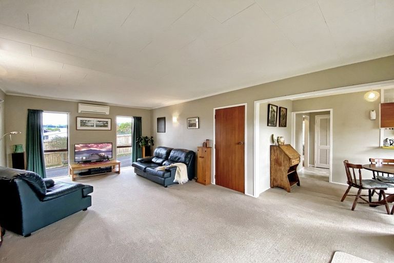Photo of property in 16a Carter Drive, Pomare, Rotorua, 3015