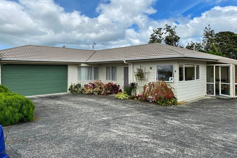 Photo of property in 8 Noone Close, Onerahi, Whangarei, 0110