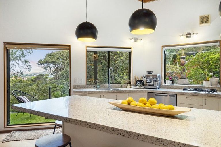 Photo of property in 24a Seaview Avenue, Northcote, Auckland, 0627