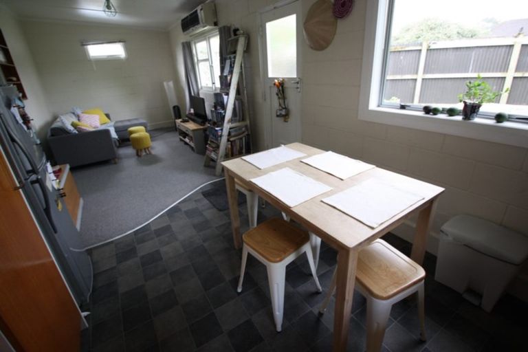 Photo of property in 21 Waterloo Crescent, Hokowhitu, Palmerston North, 4410