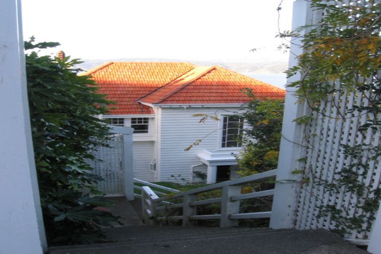 Photo of property in 21 Tai Paku Paku Road, Karaka Bays, Wellington, 6022